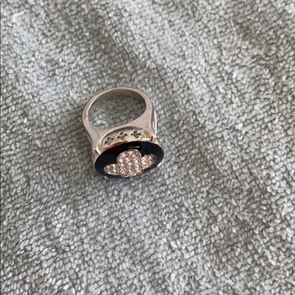 Ring - Picture 3 of 4